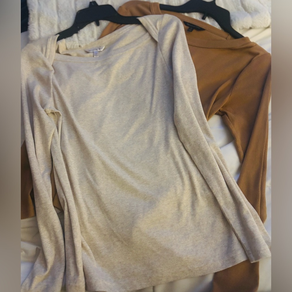 Banana Republic Cream and Tan Fitted Long Sleeve Blouses